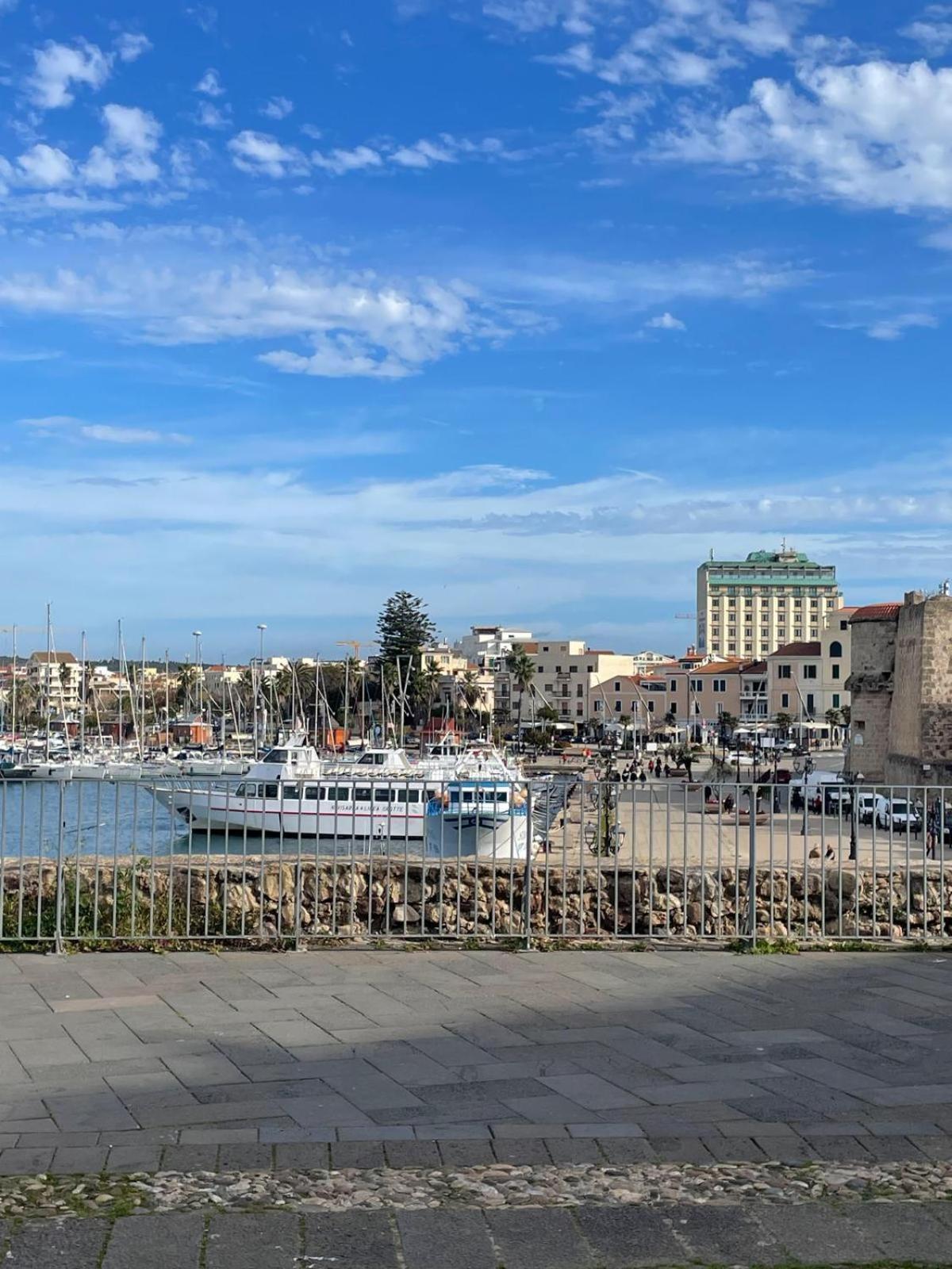 Suite "La Finestra Su Alghero" Exteriör bild